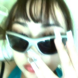 Meet your Posher, Clo